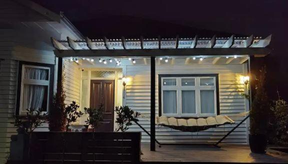 Beautiful Villa Near Everything! Christchurch Exterior photo